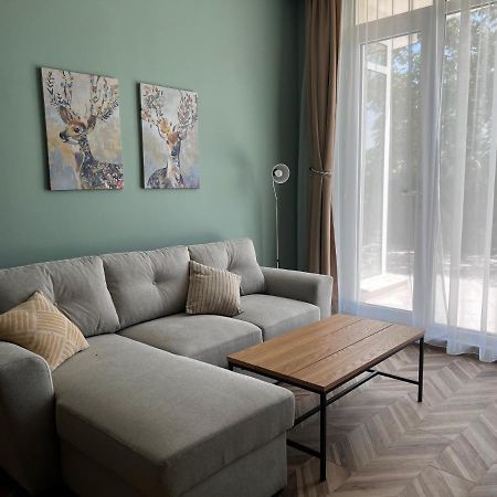 Las Brisas Garden Apartment بورغاس المظهر الخارجي الصورة