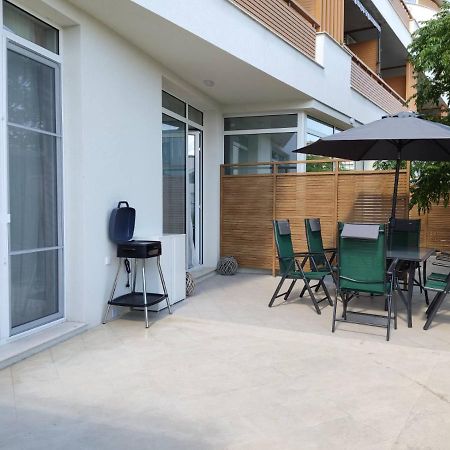 Las Brisas Garden Apartment بورغاس المظهر الخارجي الصورة