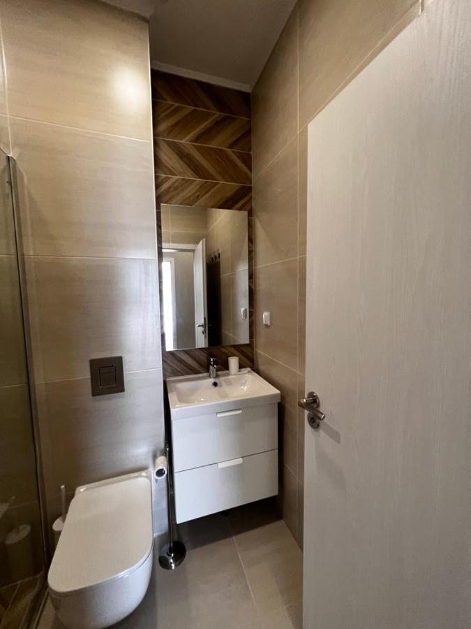 Las Brisas Garden Apartment بورغاس المظهر الخارجي الصورة