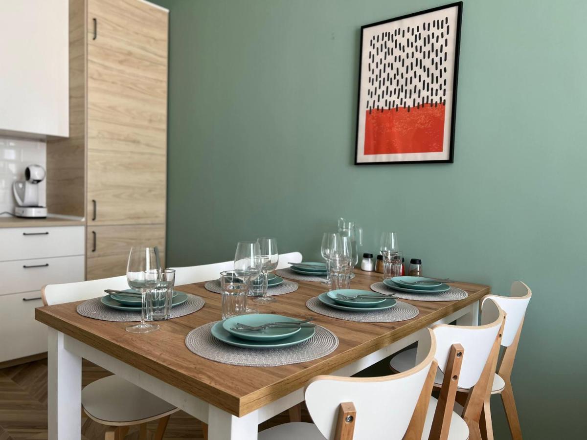Las Brisas Garden Apartment بورغاس المظهر الخارجي الصورة