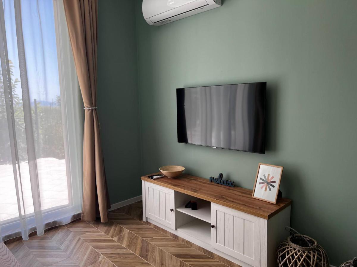 Las Brisas Garden Apartment بورغاس المظهر الخارجي الصورة